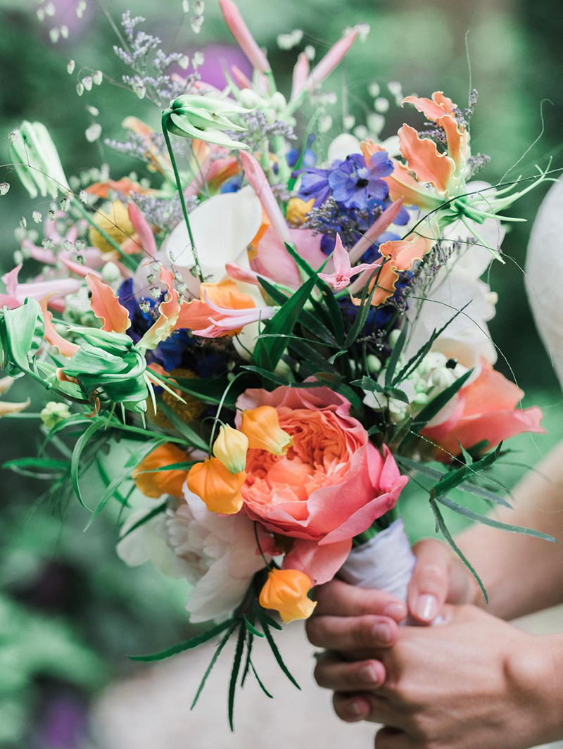 Bruidsbloem in de hand Bruidsbloem in de hand
